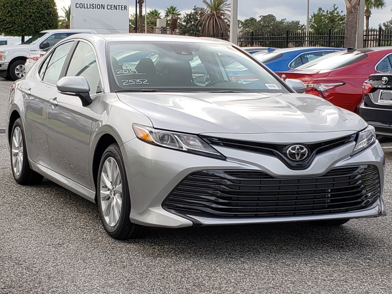 New 2019 Toyota Camry LE 4dr Car in Orlando 9250002