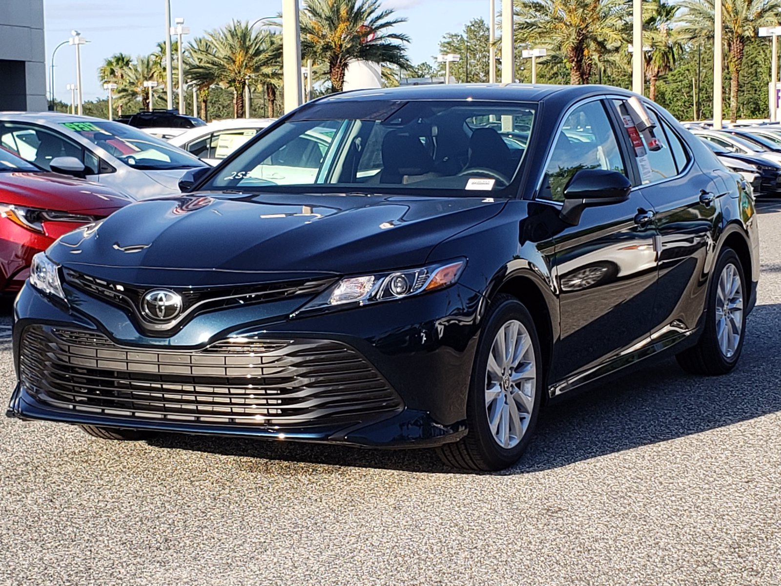 Toyota camry 2020 год